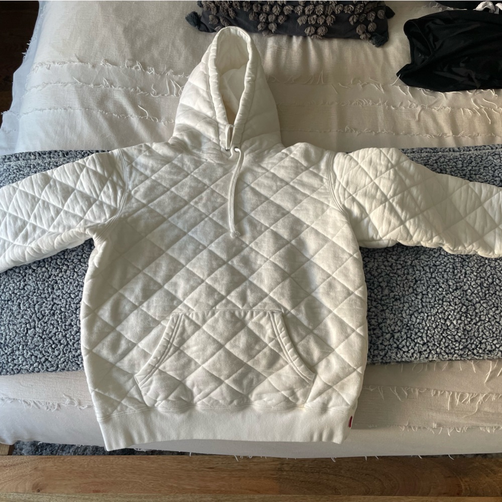 Supreme quilted sweatshirt Size Small